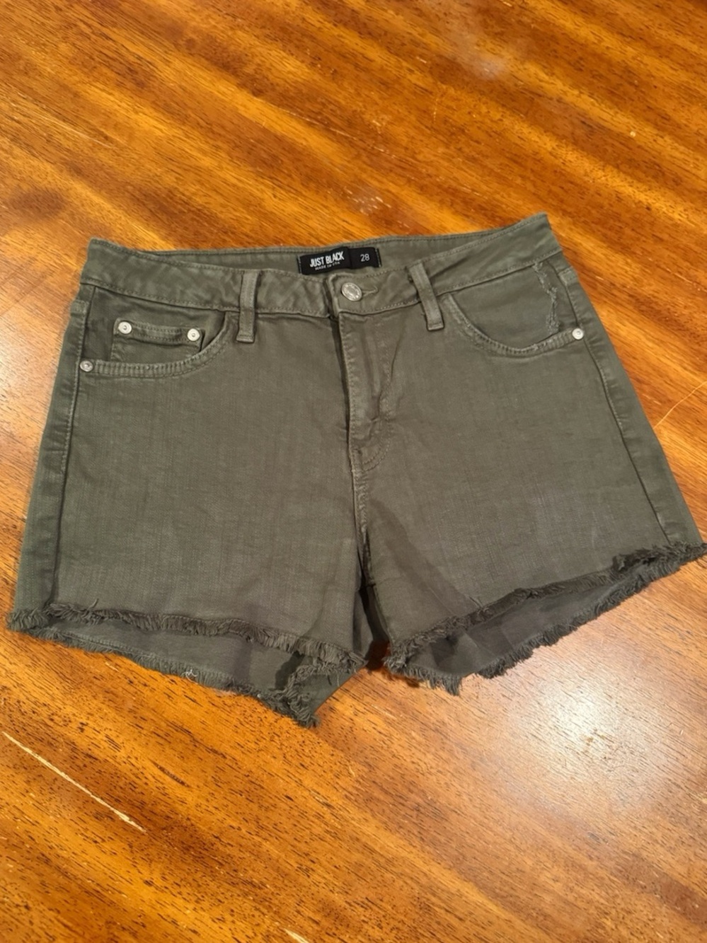 Just Black Olive Green Frayed Hem Women's Shorts Size 28